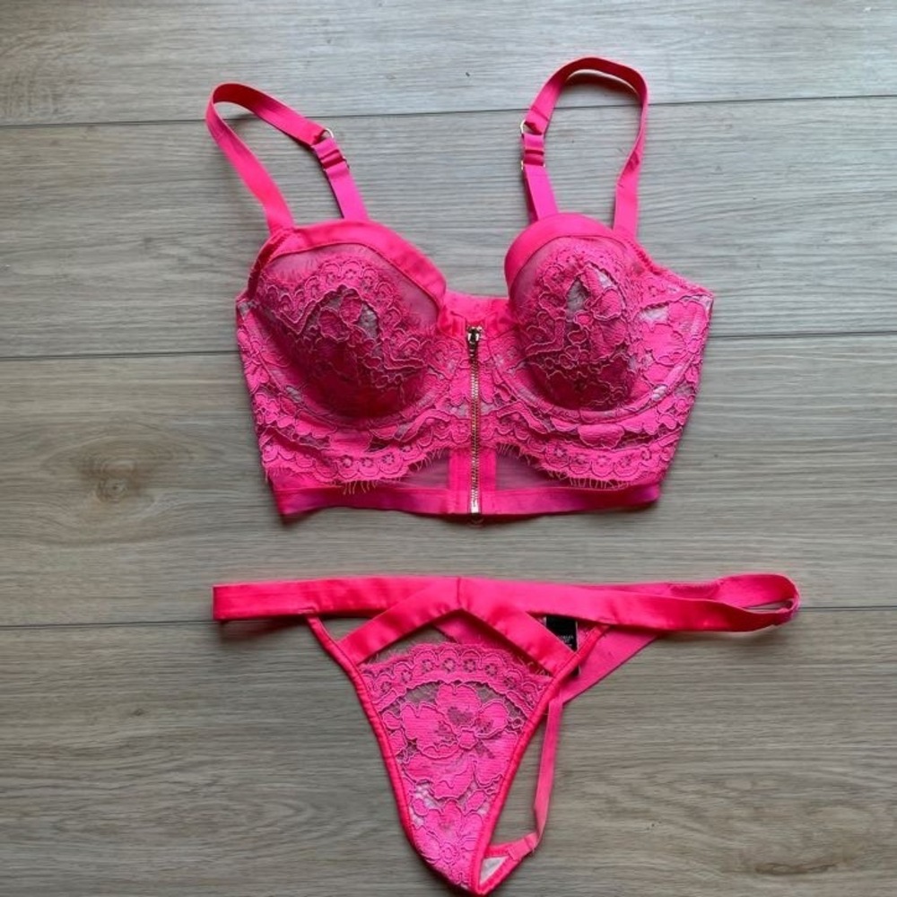 Victoria's Secret Neon Pink Lace Bustier Bra 34D and Thong Lingerie Set